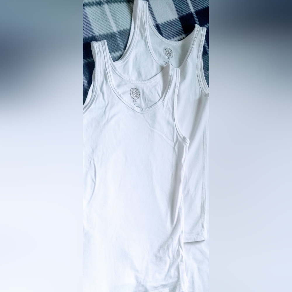 Girls White Cotton Sleeveless Tank Tops Set of 4 - 3 of Size 8 & 1 of Size 6/6X - Picture 4 of 8